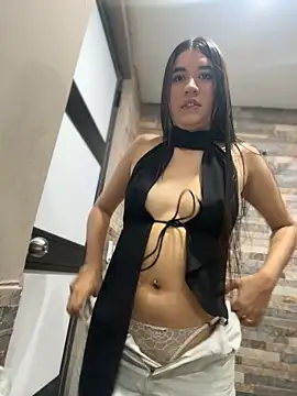 salome-rojas Show in webcam