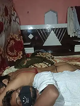 hot_Indiancpl Show in webcam