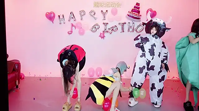 Gee-002 Webcam show