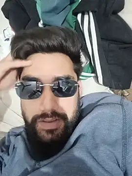dhruvplayboy Show in webcam