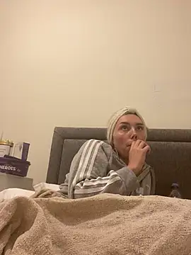 NataliaIsabella Webcam Show
