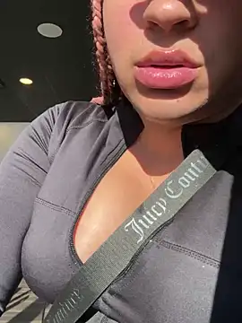 MelanieSaundersx Шоу с уебкамера