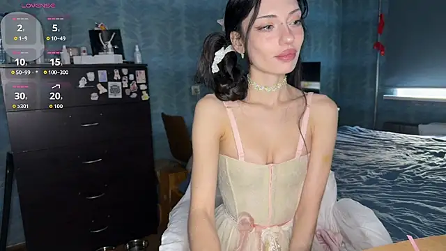 Milkassi_li Pertunjukan Webcam