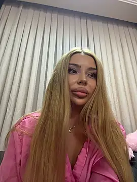 Show modela MillaCandy na web-kameri