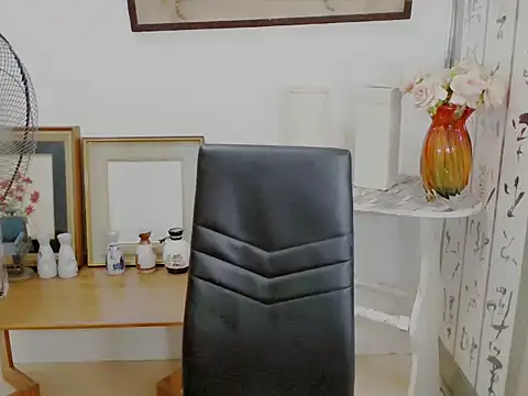 Show modela Hot_Jelayyy na web-kameri