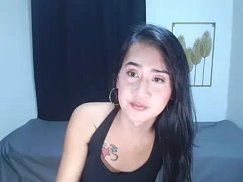 SkinnyYuriBigCOCK webcam show