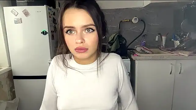 LanaSerbski: онлайн-секс-чат