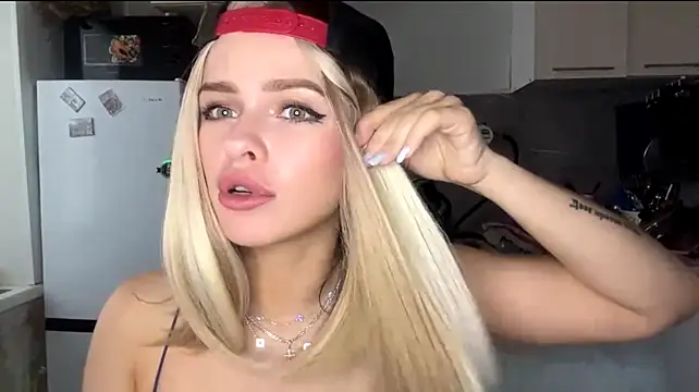 LanaSerbski webcam show