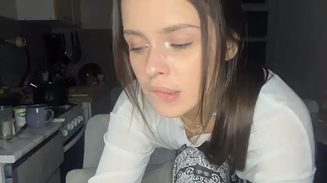 LanaSerbski XXX чат на живо