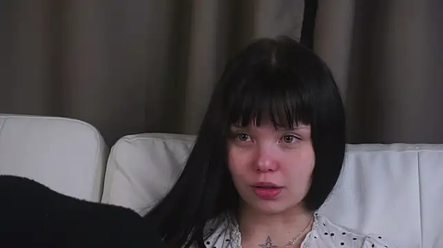 EnolaPizza – Live XXX-chat