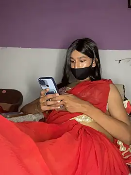 Pokazy przed kamerką – sissyindianboi