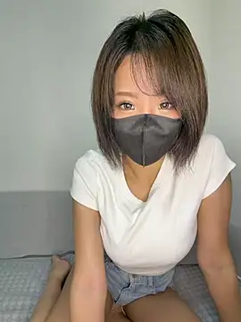 emiri_jpnのライブXXXチャット