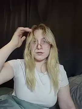 stacyyy Adlı Modelin Canlı XXX Sohbeti