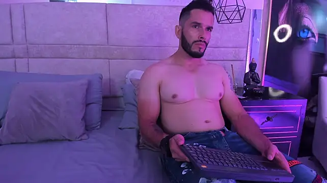 TheeRock_1 Webcamshow