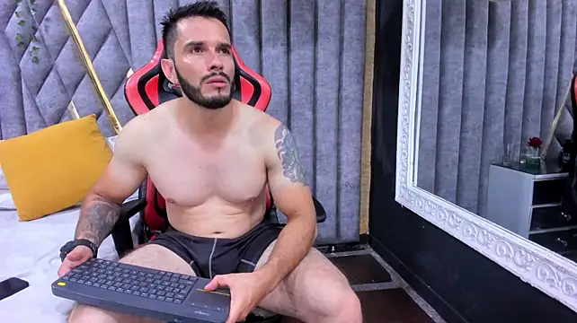TheeRock_1 Webcam Show