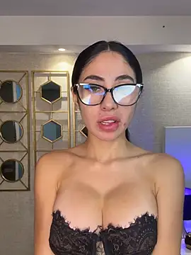 Show modela zaffira_ na web-kameri