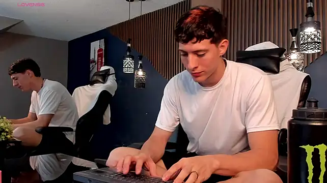 TheGhostforeeonss Webcam Show