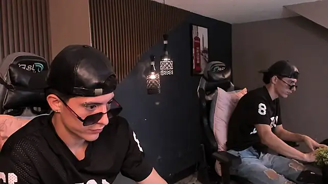 הופעת וובקאם של TheGhostforeeonss