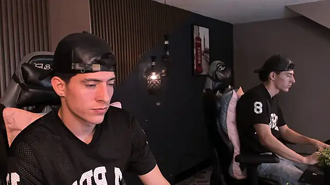 TheGhostforeeonss webcam show