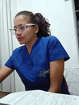 צ'אט XXX בשידור חי של Dra_valentina