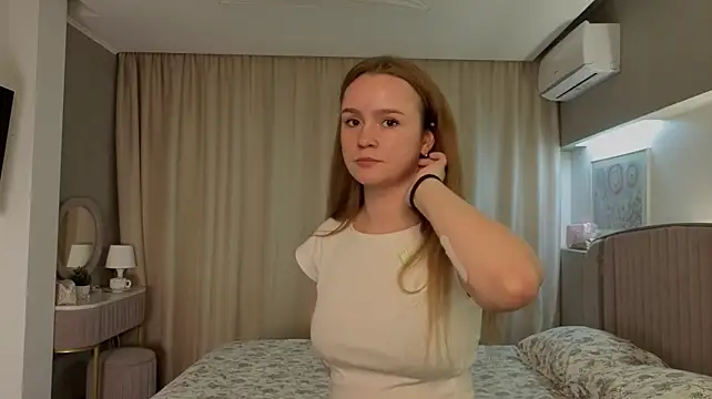 XXX chat uživo modela RebbeccaKhela