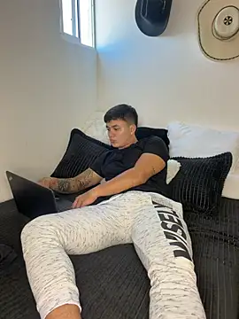 Christopher_stronggのウェブカメラショー