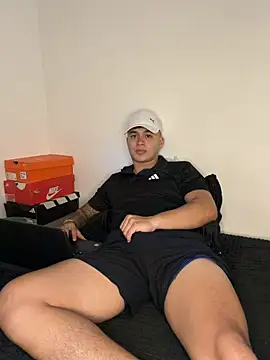 Christopher_strongg webcam show