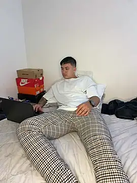 Christopher_stronggのウェブカメラショー