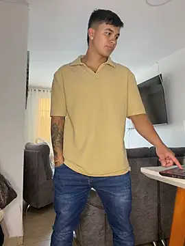 Christopher_strongg 在線直播表演