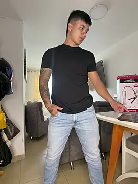 Christopher_strongg Show Webcam