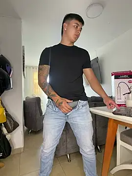 Christopher_strongg Pertunjukan Webcam