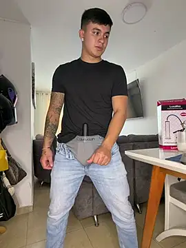 Christopher_stronggのウェブカメラショー