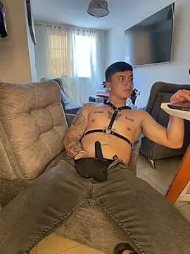 Christopher_stronggのウェブカメラショー