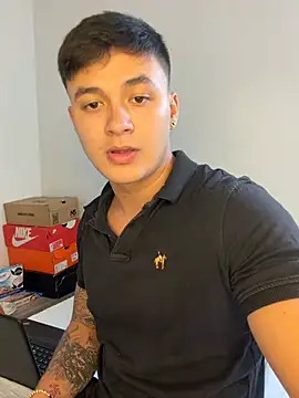 Christopher_stronggのウェブカメラショー