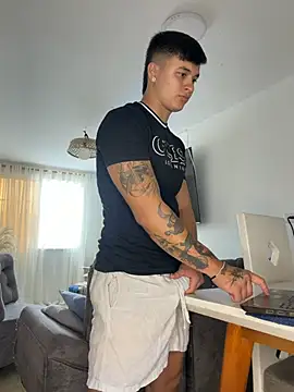 Christopher_stronggのウェブカメラショー