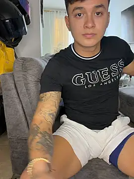 Christopher_strongg Adlı Modelin Web Kamerası Şovu