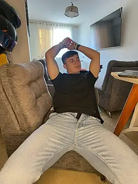 Christopher_strongg – webcam-show