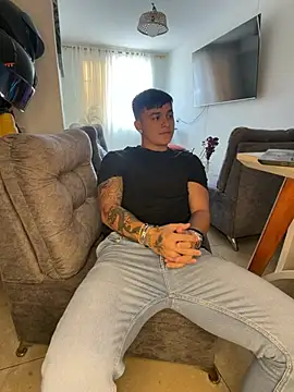 Christopher_strongg Pertunjukan Webcam