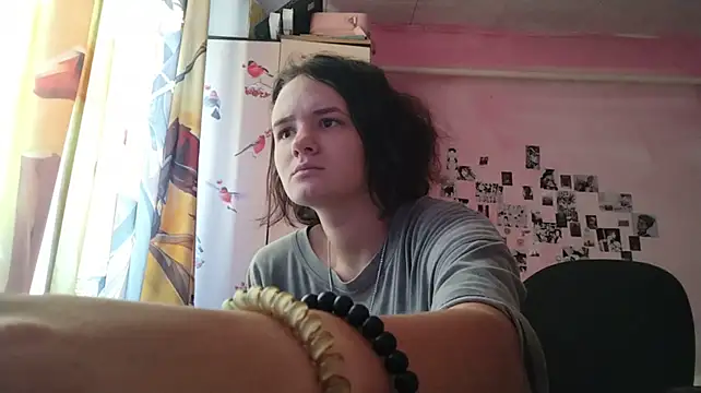 Show modela KieraTerlecki na web-kameri
