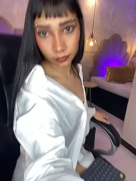 LaylaJames Live XXX Chat