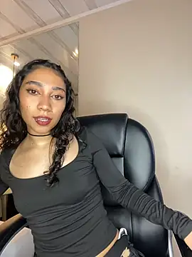 LaylaJames Chat XXX in diretta