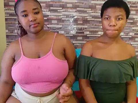 SpicyLoraX's Live XXX Chat