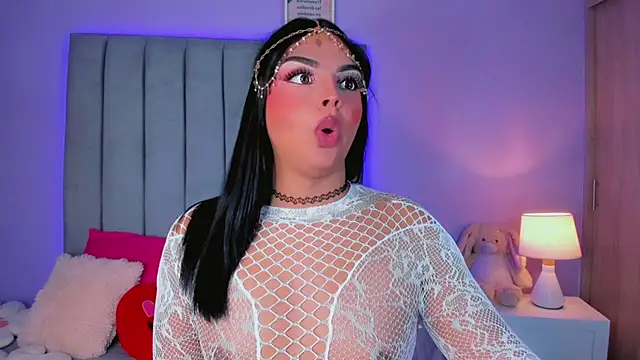Pokazy przed kamerką – Camilahot_Garcia