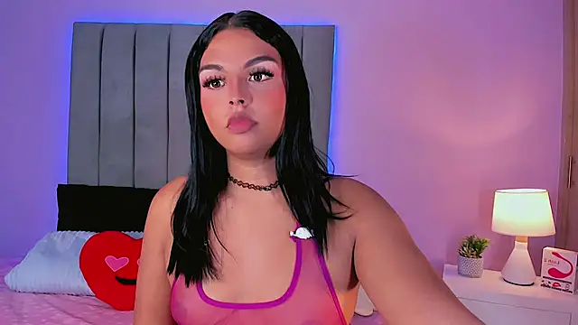 Pertunjukan Kamera Web Camilahot_Garcia