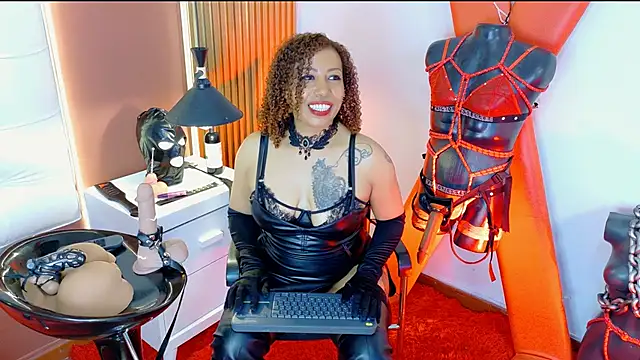 mistressaryfox's Webcam Show
