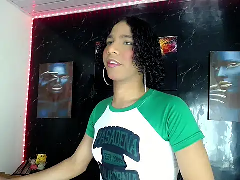 Show modela Brittany_Queen_ na web-kameri
