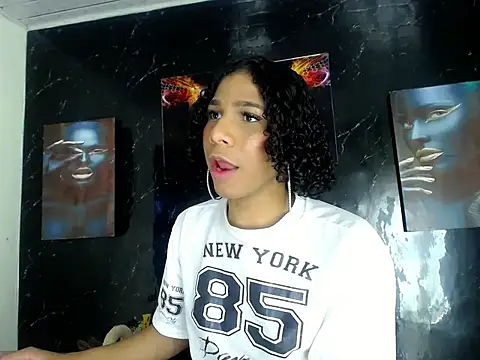 Brittany_Queen_ Show in webcam