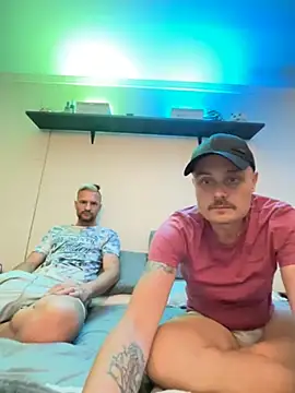 2hornyguyz webkamerás műsora