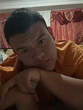 Webkamerová show hornylatinosexyy