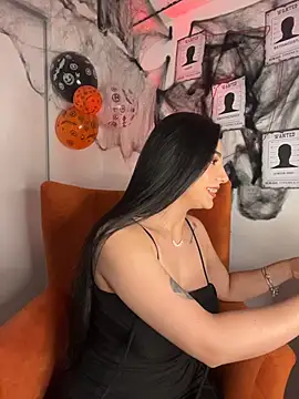 Ainaramoon's Live XXX Chat